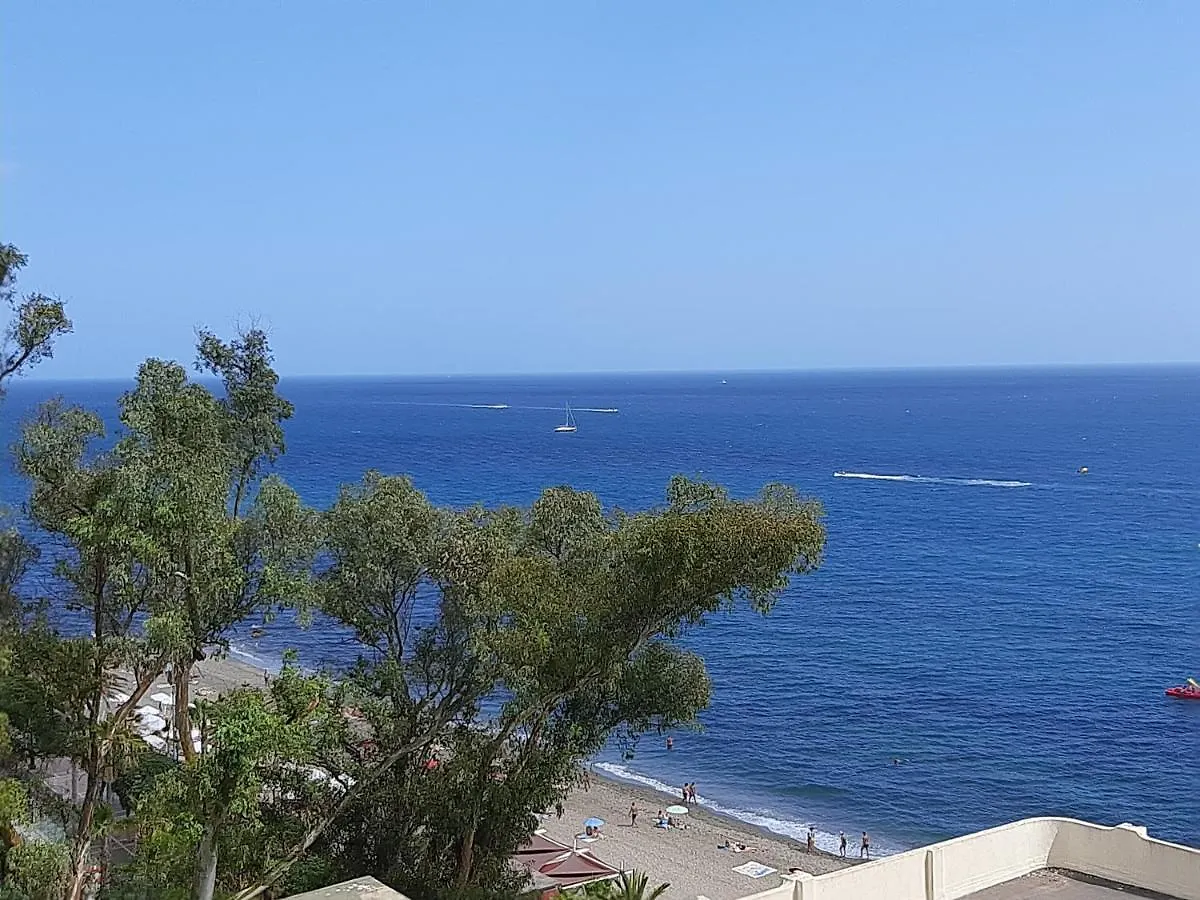Apartamento En Primera Linea De Playa B Centro De Marbella